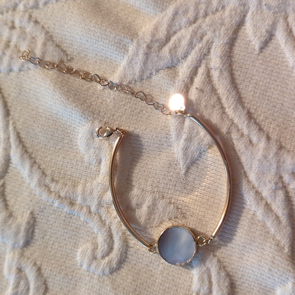 Dainty Mother of Pearl Bracelet - Picture 3 of 7